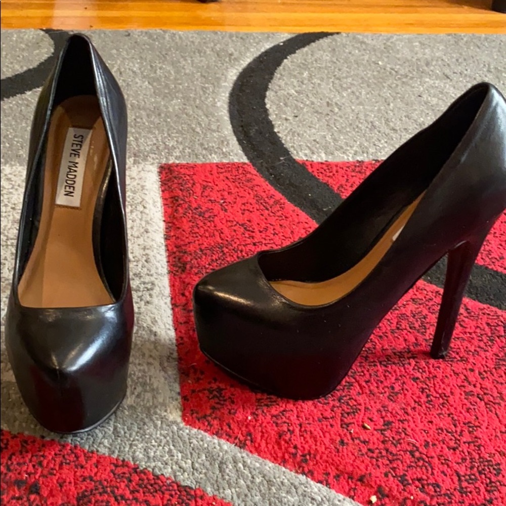 worn three times, a little wear on inner sole